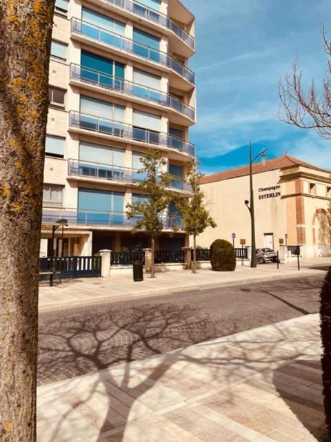 Apartamento Le 21 Épernay Exterior foto